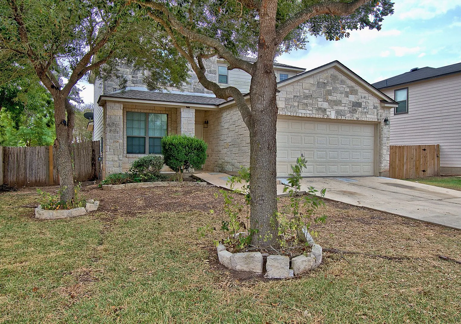 Spacious 3 Bed in Waterleaf of Kyle — Photo 1