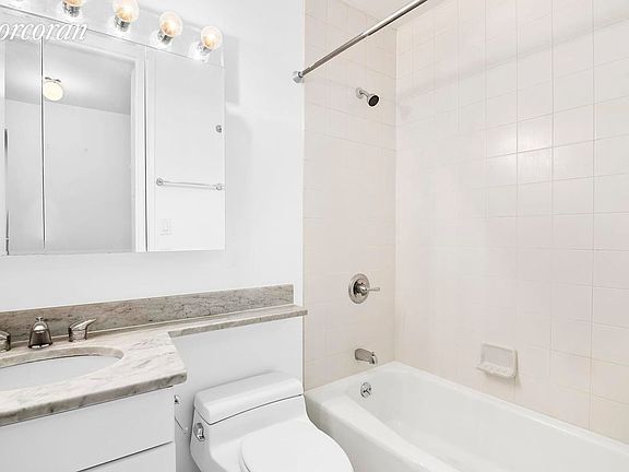 4th image of 393 W 49th St APT 4P