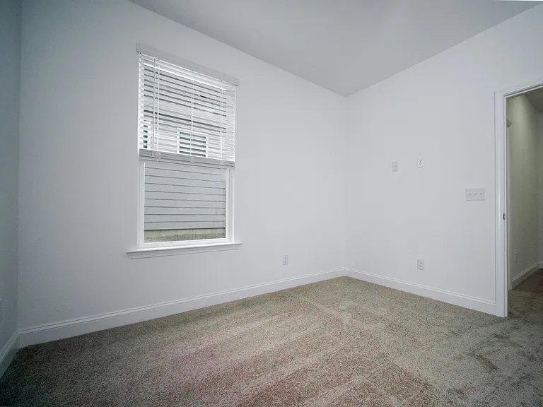 1535 Pebble Shore Ln — Photo 23