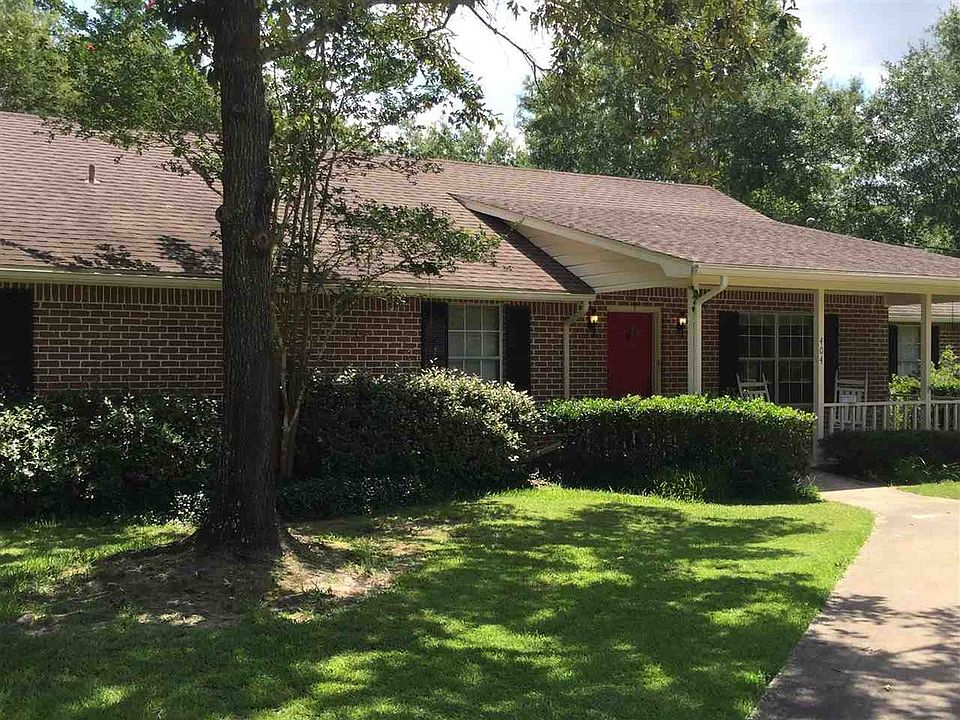 1st image of 404 Countrywood Blvd