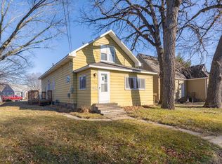 522 Oakland Ave, Waterloo, IA 50703