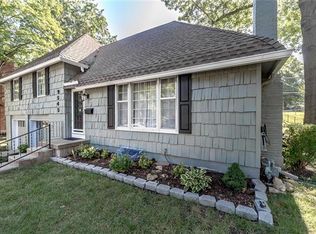 9545 Roe Ave, Overland Park, KS 66207