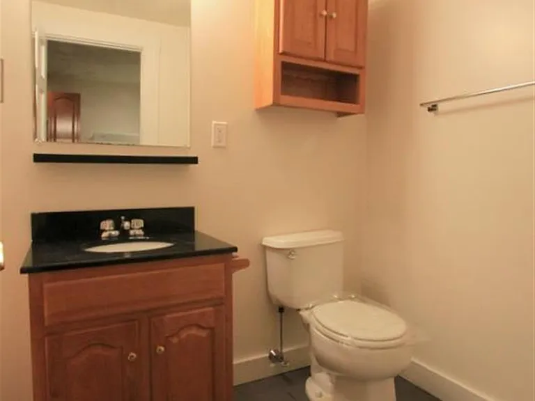 302 Highland Ave #1 — Photo 10