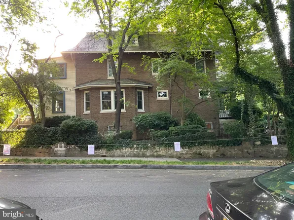 1749 Irving St NW, Washington, DC 20010