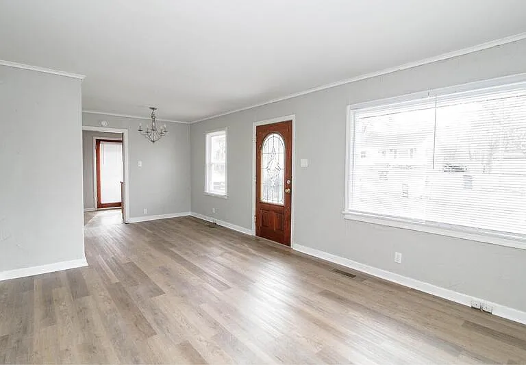 703 Monroe St — Photo 5