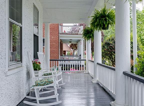 5th image of 3231 Hanes Ave