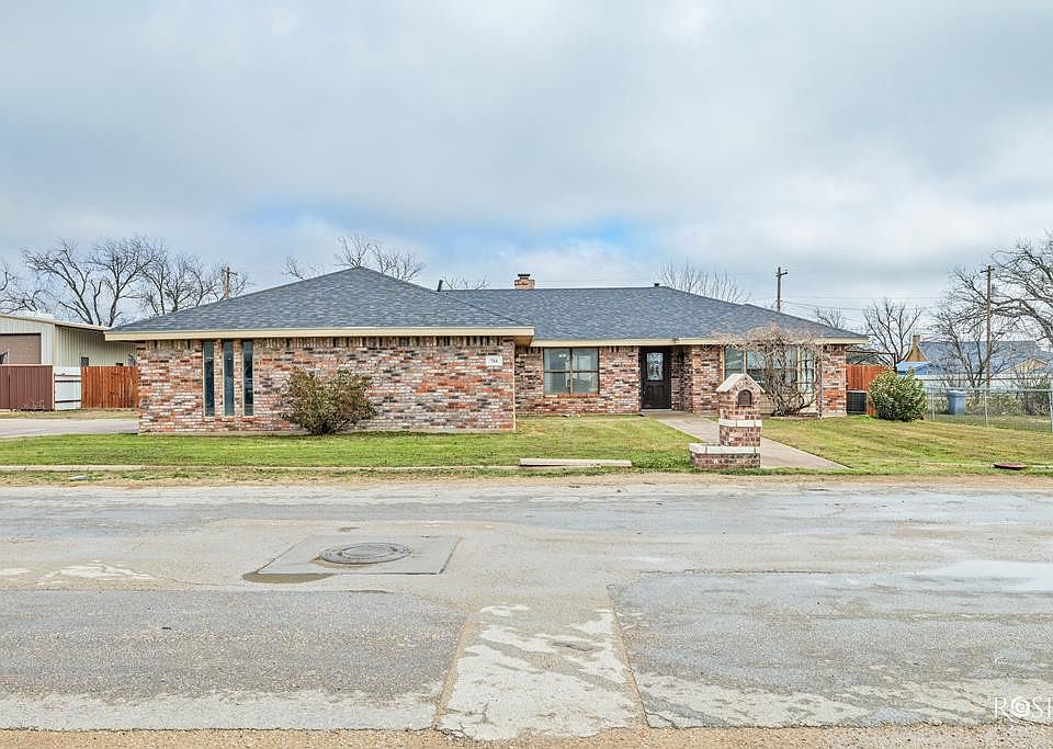 1st image of 714 Lee Ave