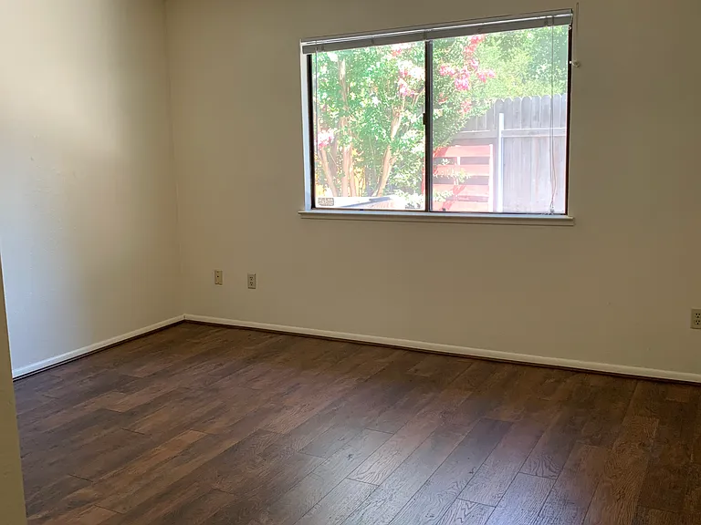 7651 Howerton Dr — Photo 7
