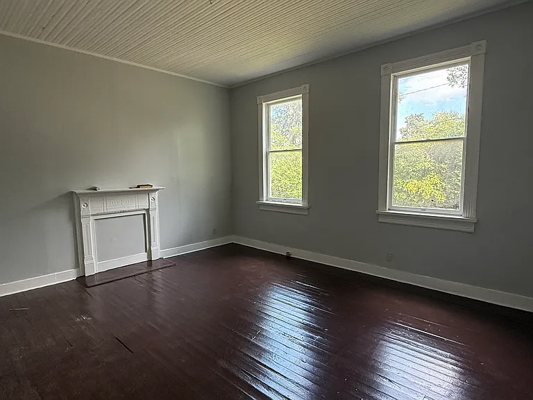 69 E Main St — Photo 13