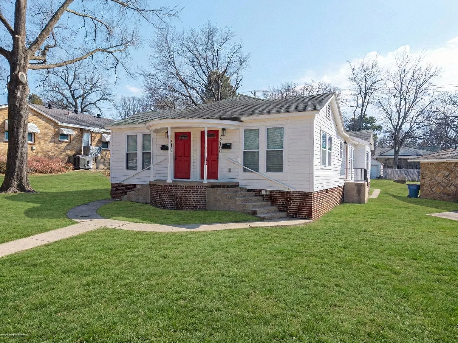 2 bed, 1.0 bath, 1000 sqft, $895 — Photo 2