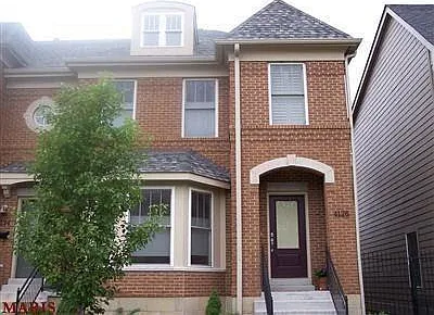 4126 Olive St — Photo 2