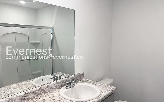 6680 Hollywood Ave — Photo 13