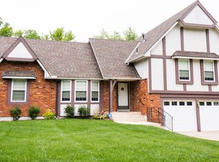 13717 W 70th St, Shawnee, KS 66216