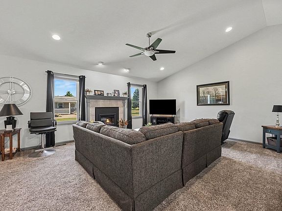 5th image of 1812 Liberty Woods Rd