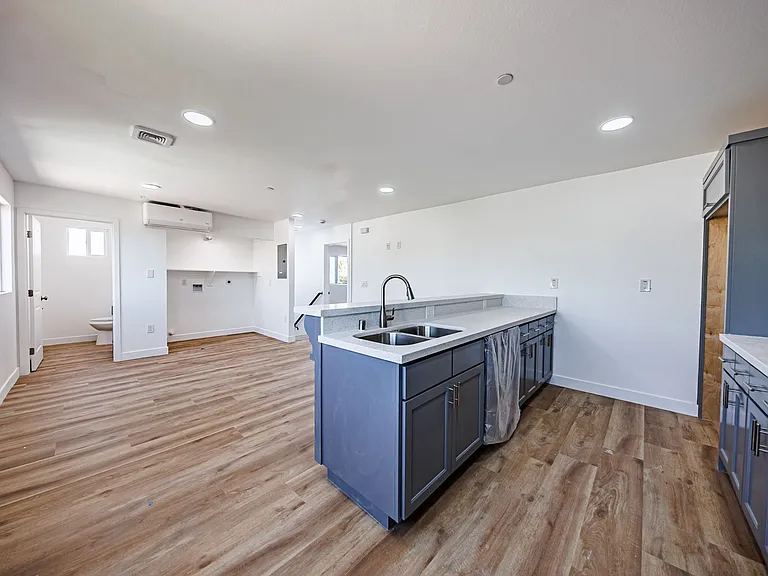 Huge 2, 3 & 4 Bed 2026 Townhomes — Photo 62