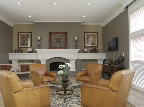 3737 Hillcroft Apartments