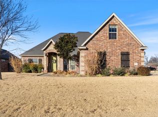 7218 Avery Ln, Springdale, AR 72762