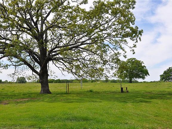 3rd image of 1430 County Road 3524