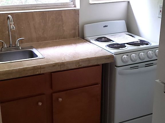 5th image of 750 7th Ave N APT 4