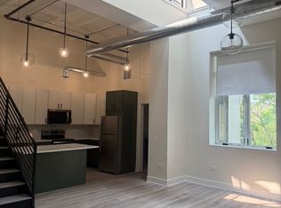 1455 Maple Ave #201, Evanston, IL 60201
