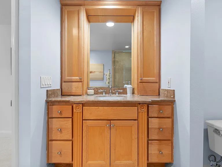 1830 Pelham Ave #301 — Photo 8