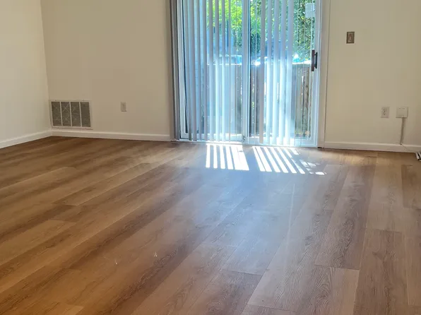 4709 Ravens Crest Dr, Plainsboro, NJ 08536