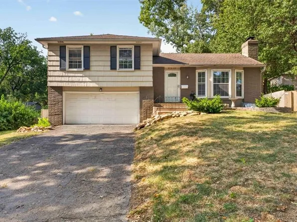 8810 W 72nd Ter, Prairie Village, KS 66204
