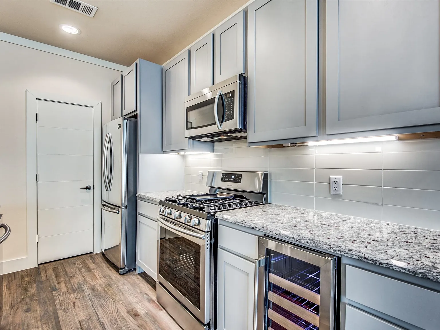 4316 Hartford St — Photo 4