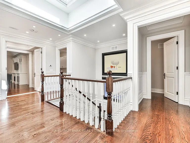 182 Saint Leonards Ave — Photo 23