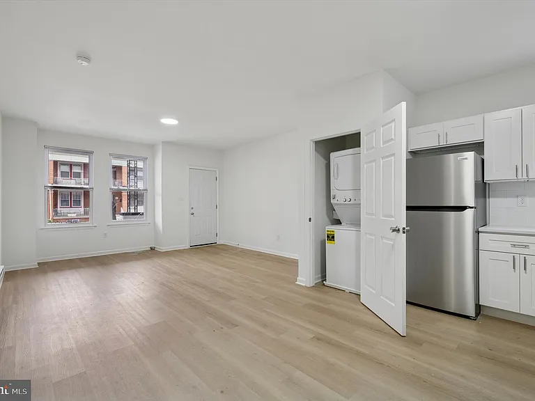 5431 Walnut St #1 — Photo 1