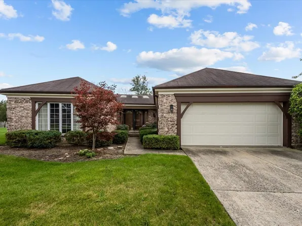 320 Buckthorn Cir, Northbrook, IL 60062