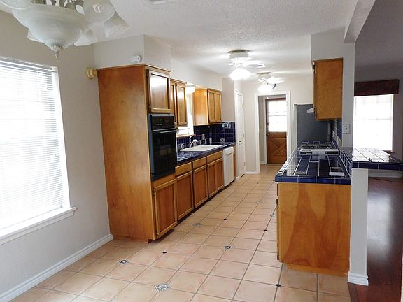 2nd image of 45 Mockingbird Ln