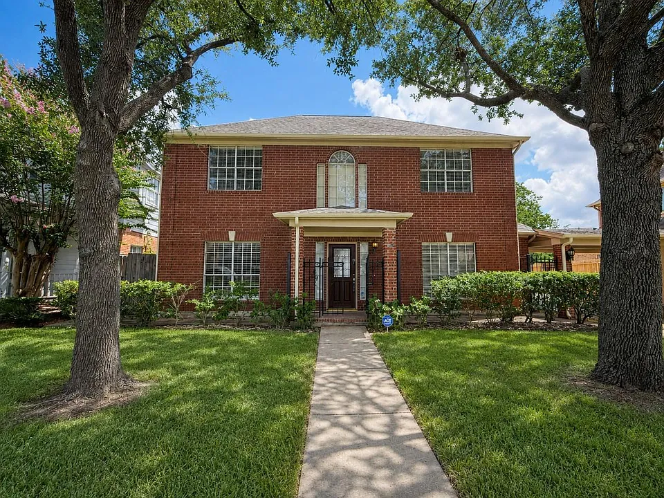 3411 Ashfield Dr