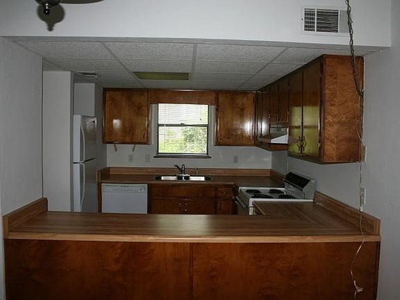 3rd image of 705 E College Ave APT 3