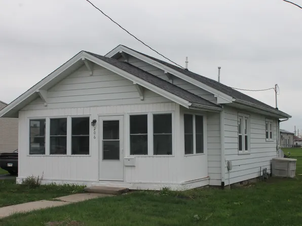 206 S Spring St, Geneseo, IL 61254