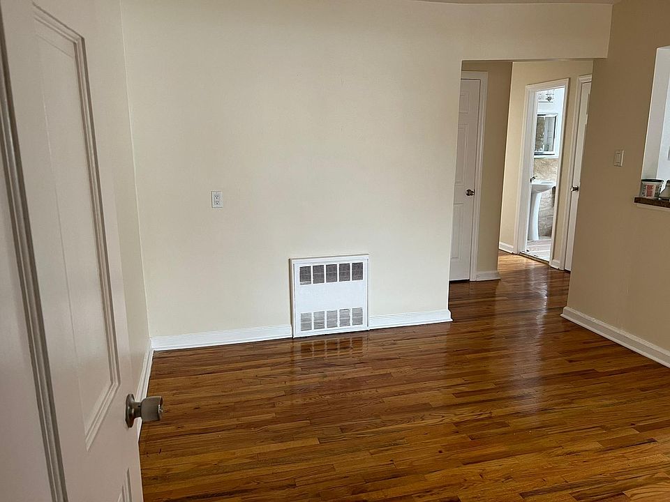 2nd image of 1275 E 58th St Floor 2