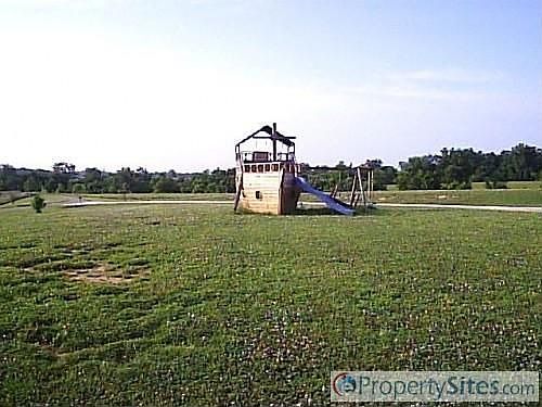 3rd image of 695 Chatman Ln