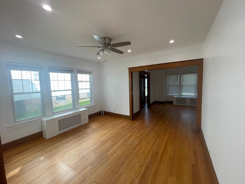 Dining Room Area