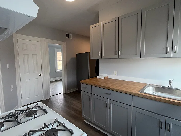 79 Wilson St #3 — Photo 6