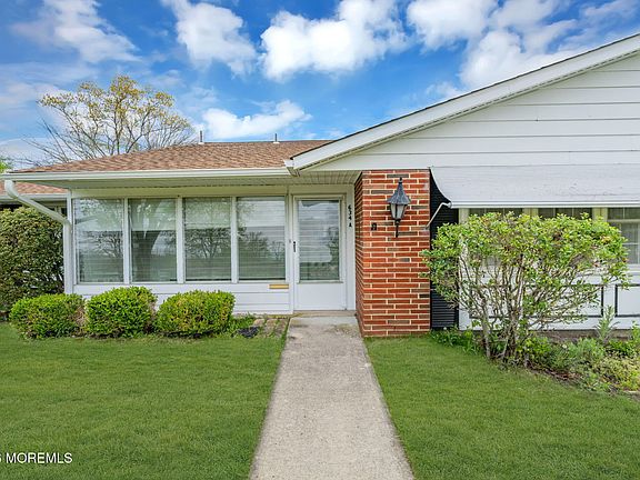 5th image of 634A Huntington Drive