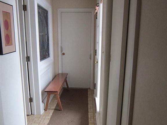 2nd image of 1201 Vaughn Ave