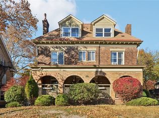 5837 Bartlett St, Pittsburgh, PA 15217
