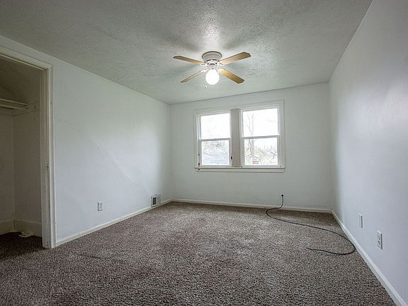 4th image of 5604 S 36th St #3