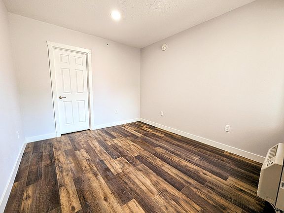 4th image of 413 Jefferson St #2