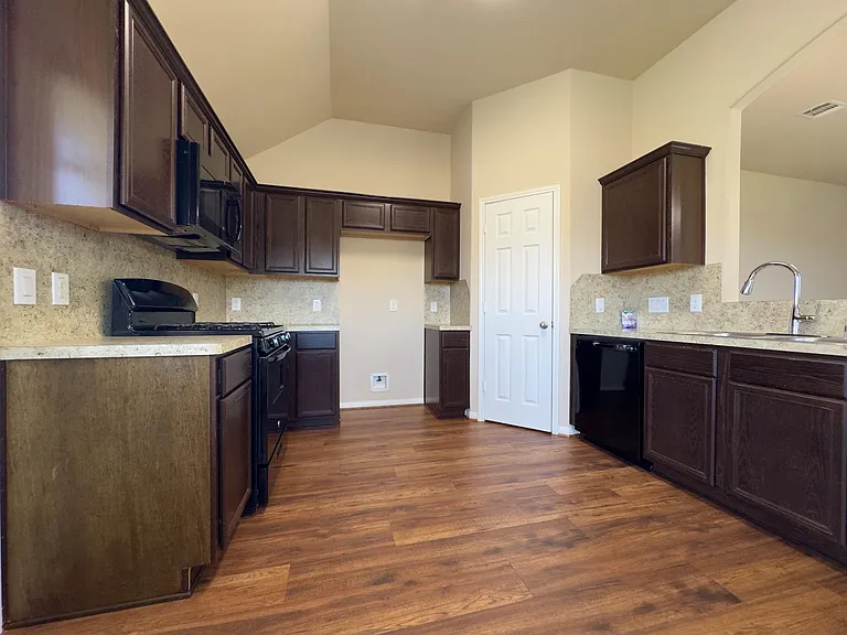 15126 Winter Meadow Ct — Photo 6