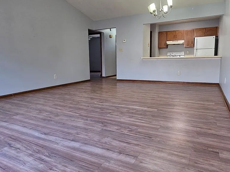 629 Potomac Ct — Photo 7