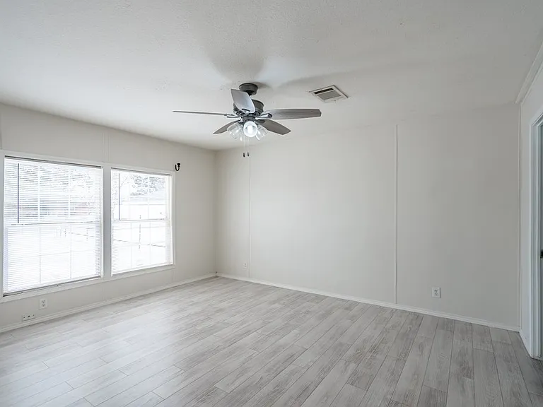 5618 S County Road 1202 — Photo 11