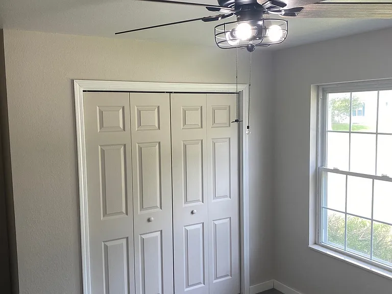4866 Richmond Dr — Photo 10
