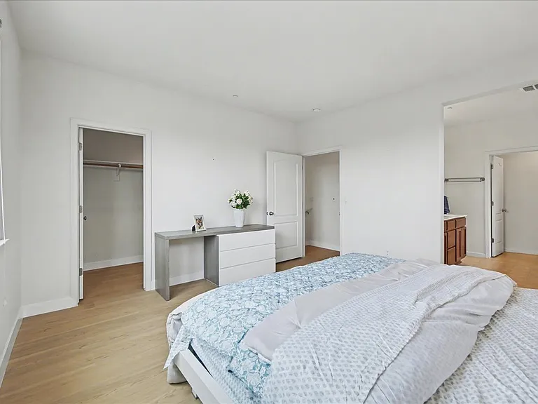 6380 Monterey Way — Photo 16