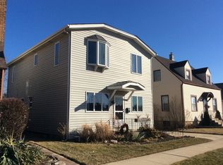 9411 S Troy Ave, Evergreen Park, IL 60805